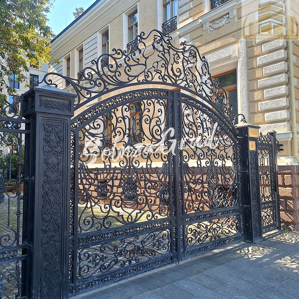 Ворота кованые ЖК Золотой