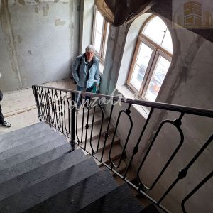 Кованые перила в храме