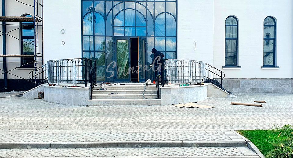 Кованые изделия в подворье Патриарха Московского и Всея Руси